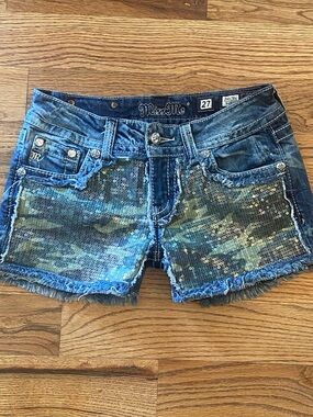 MISS ME SHORTS